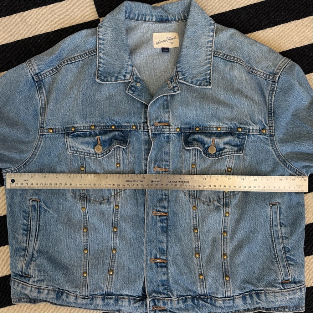 Universal Thread Studded Light Blue Denim Jacket - Picture 6 of 8